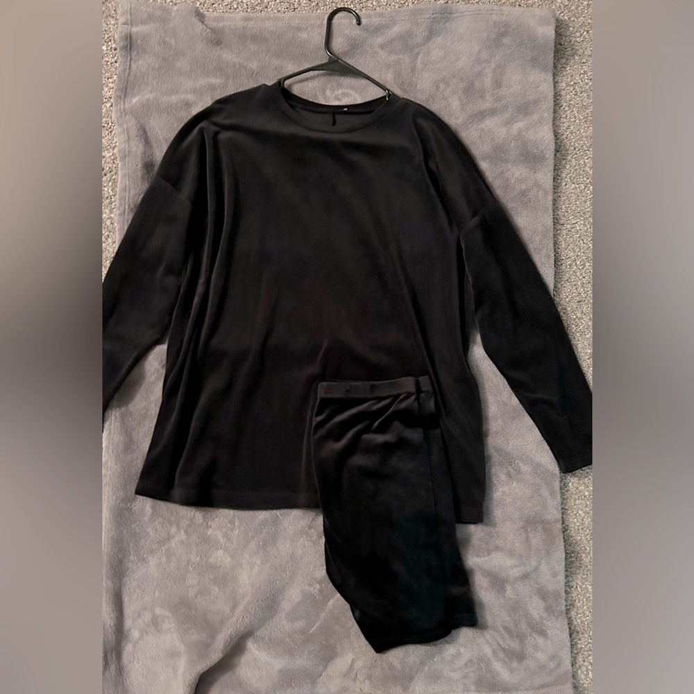 Long Sleeved Velour Biker Short Set - Black